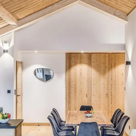 Le Grand Bouquetin - 3 Pieces Pour 8 Personnes Mae-9944