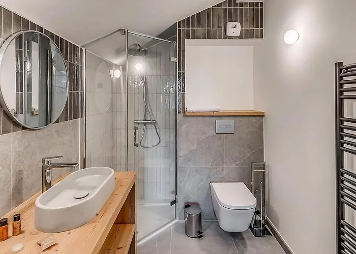 Le Grand Bouquetin - 3 Pieces Pour 8 Personnes Mae-9944